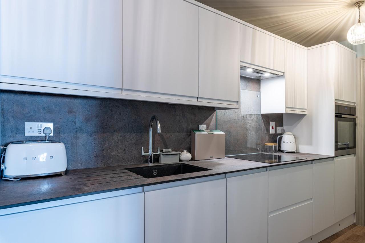 Large Stylish Studio In The Heart Of The City Bath Luaran gambar